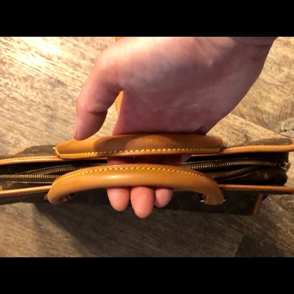 Louis Vuitton Rivoli - Picture 6 of 8